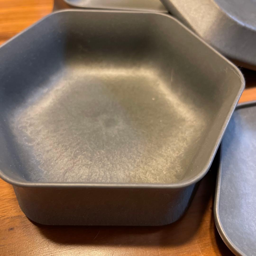 ARAS 深鉢ロッカク中・平皿ロッカク中 カーキ各1セット×2