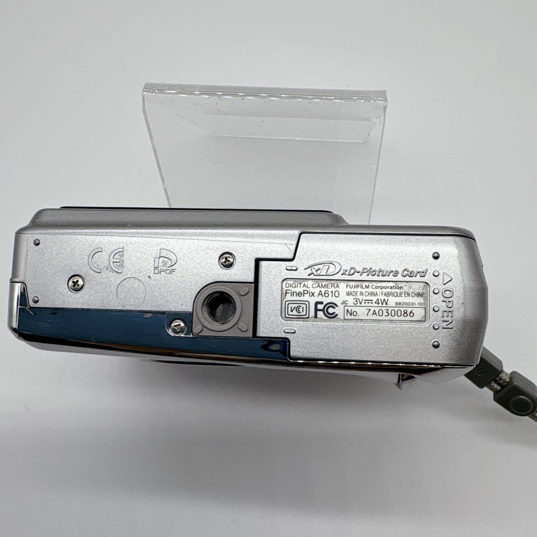 FUJIFILM FinePix A610 デジタルカメラ 単三電池使用