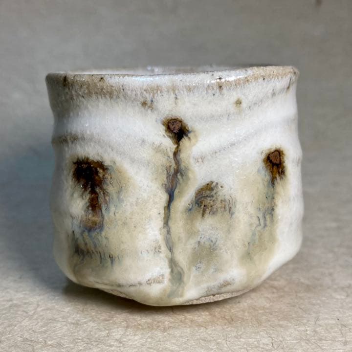 斑絵唐津ぐい呑　唐津焼　ぐい呑　焼き物　陶器　酒器　陶芸