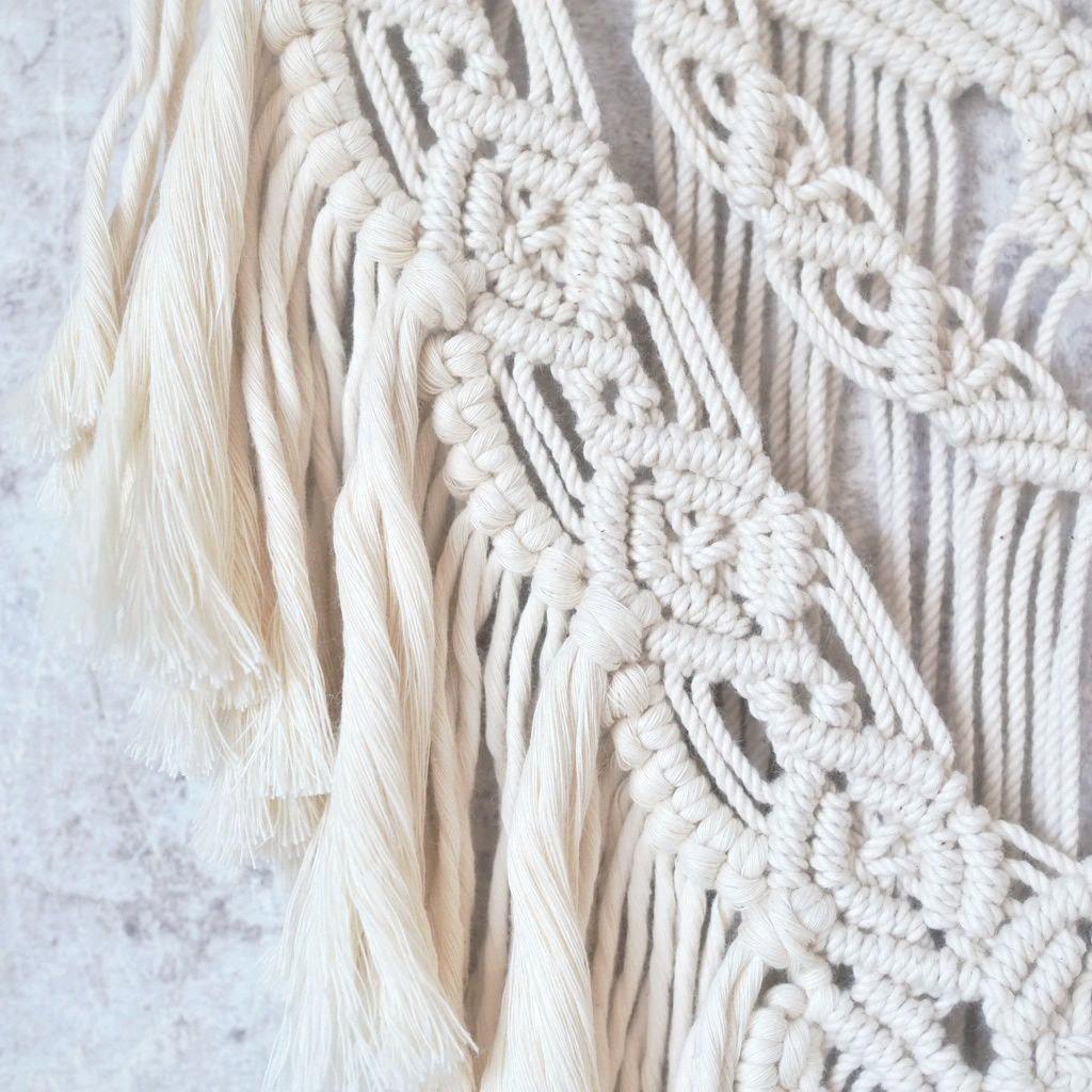 NO.94 ピュアホワイトなマクラメタペストリー