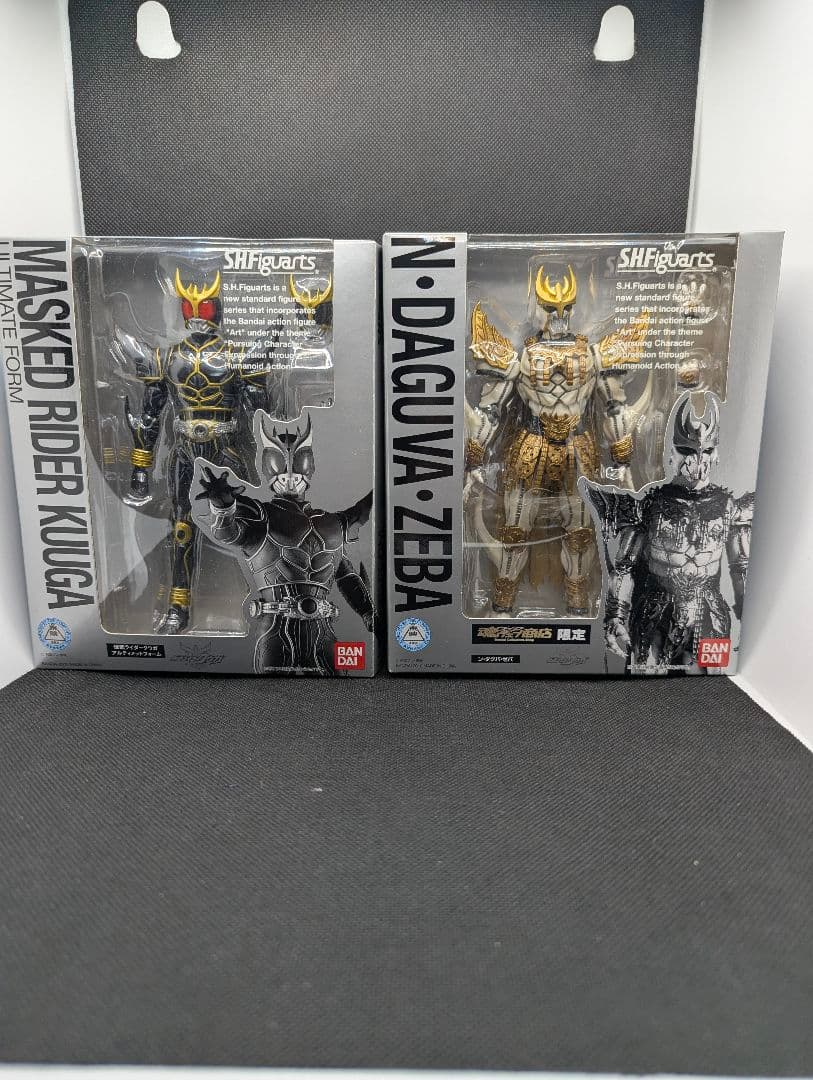 プレミアムバンダイ　フィギュアーツ　仮面ライダークウガ　ン・ダグバ・ゼバ