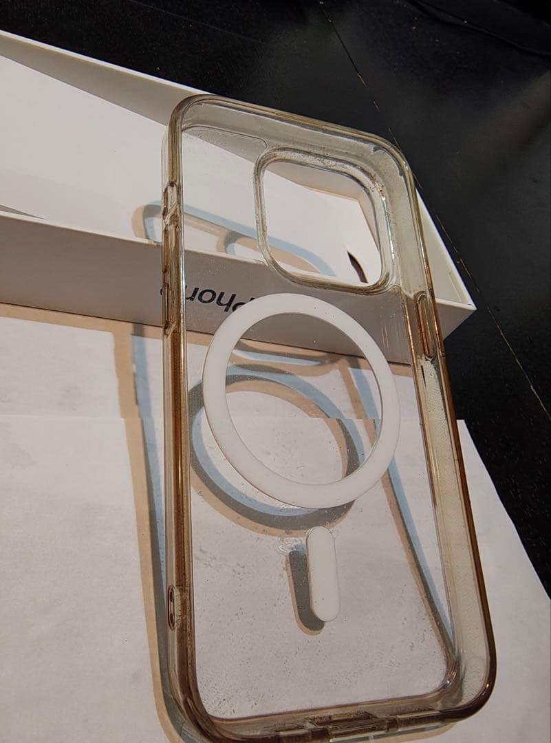 ろ*き様 iPhone 15 Pro 128GB SIMフリー ケース、カメラガ