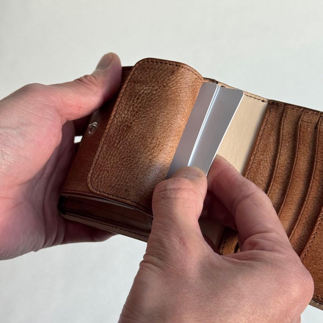 アラスカレザー 二つ折りミニ財布 ブラウン×ヌメ革 ハンドメイド 本革ウォレット