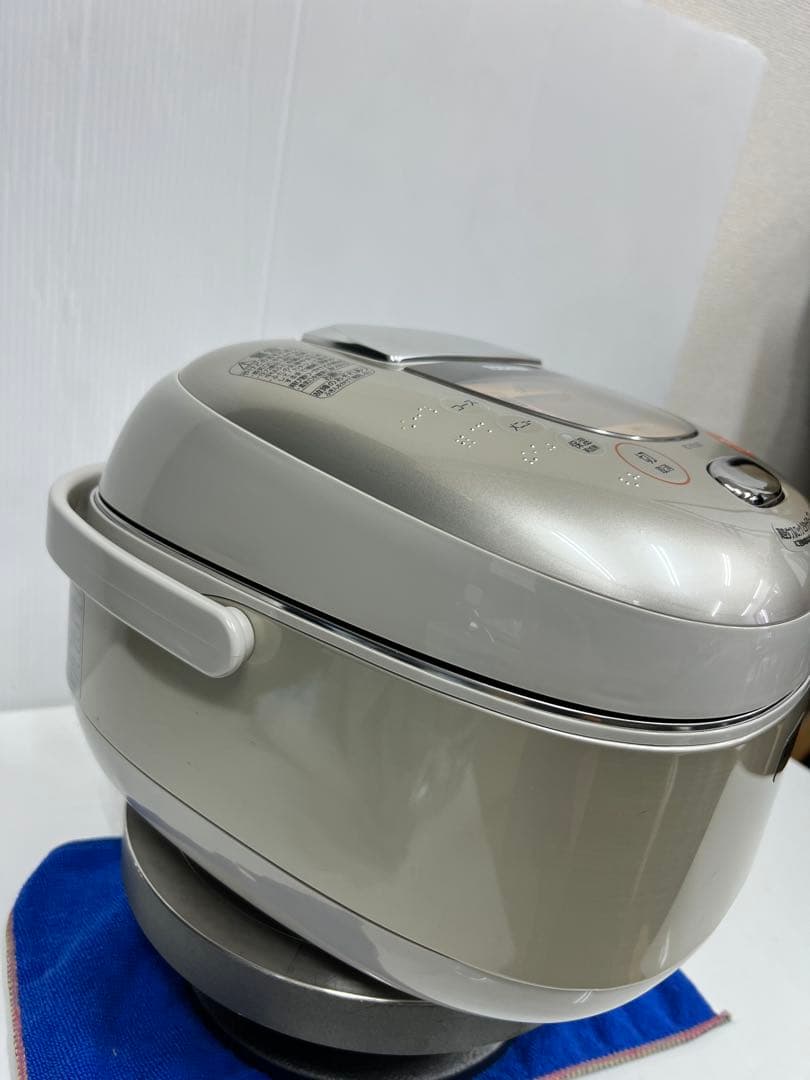 TOSHIBA 真空圧力IH炊飯器 RC-VS10k