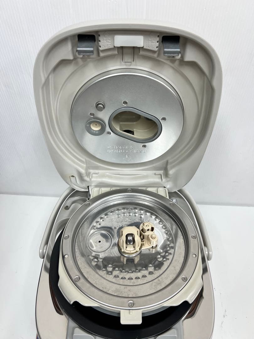 TOSHIBA 真空圧力IH炊飯器 RC-VS10k