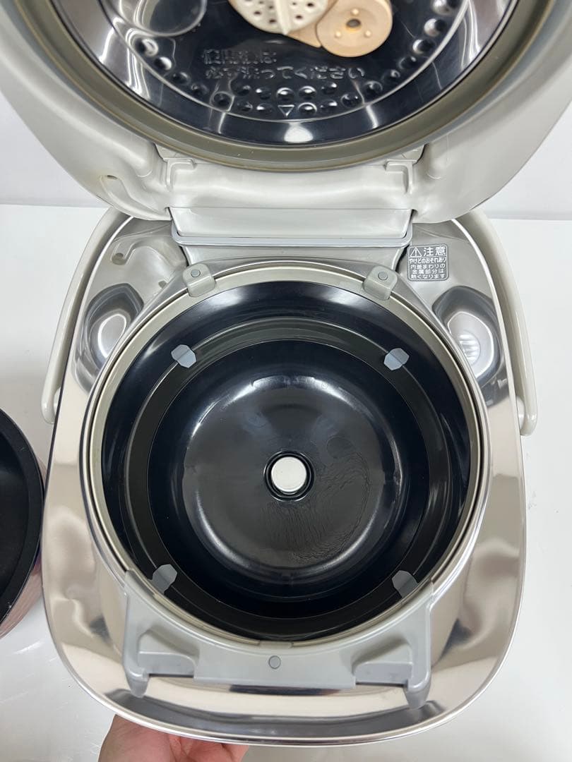 TOSHIBA 真空圧力IH炊飯器 RC-VS10k