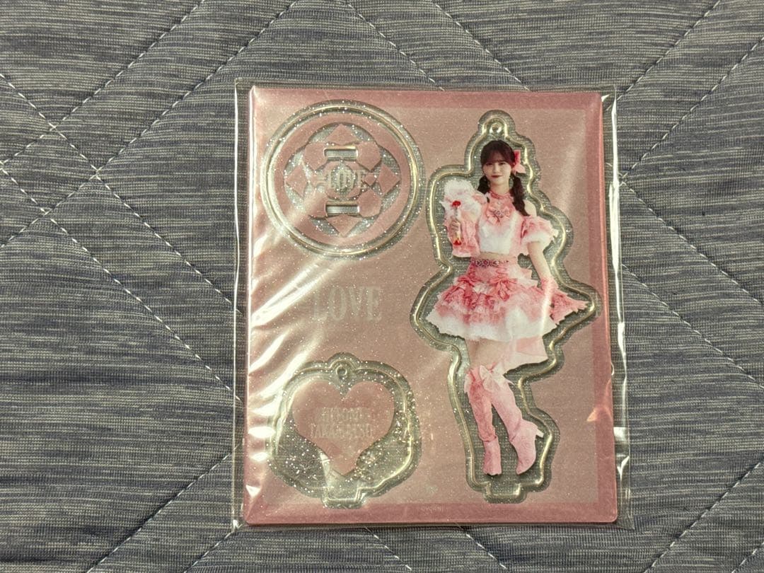 ＝LOVE 髙松瞳　アクリルスタンド　魔法少女