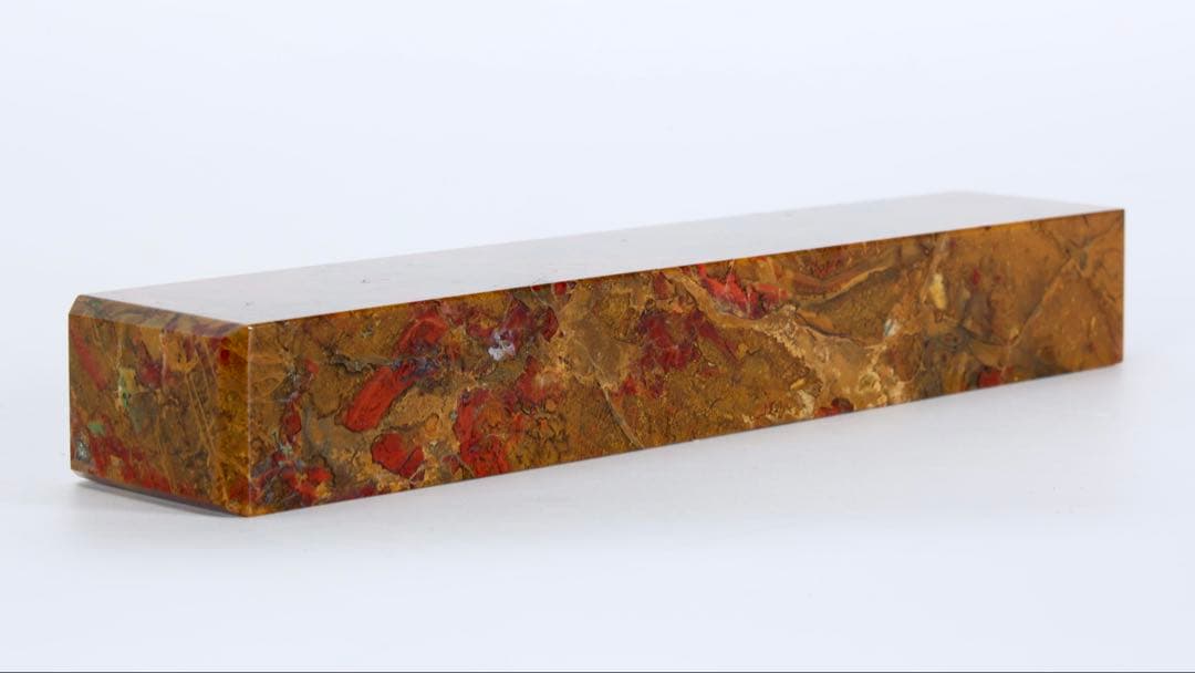 佐渡銘石 赤玉石 文鎮 528g 共箱付 天然石 赤石 書道具 ペーパーウェイト