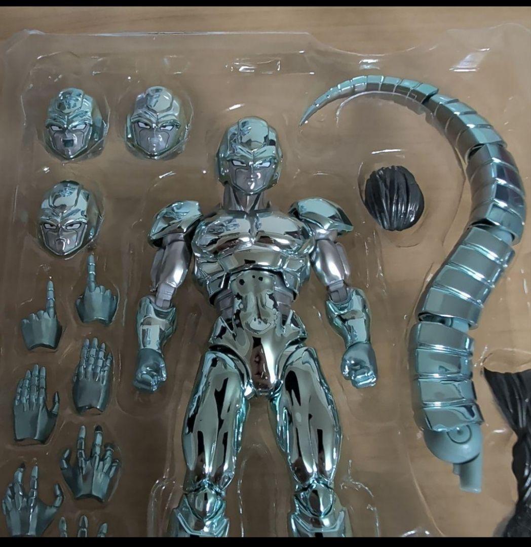 S.H.Figuartsメタルクウラ