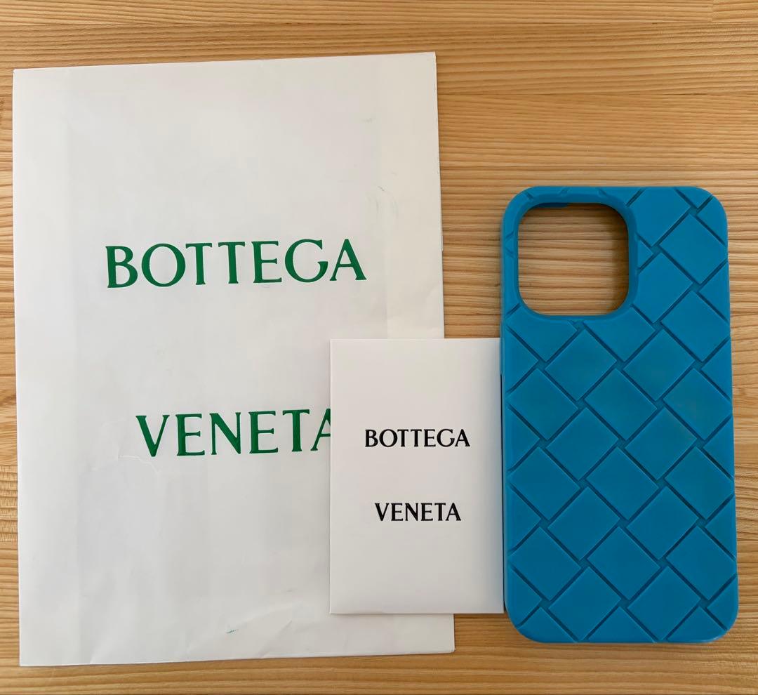 BOTTEGA VENETA iphone 13pro シリコンケース 青
