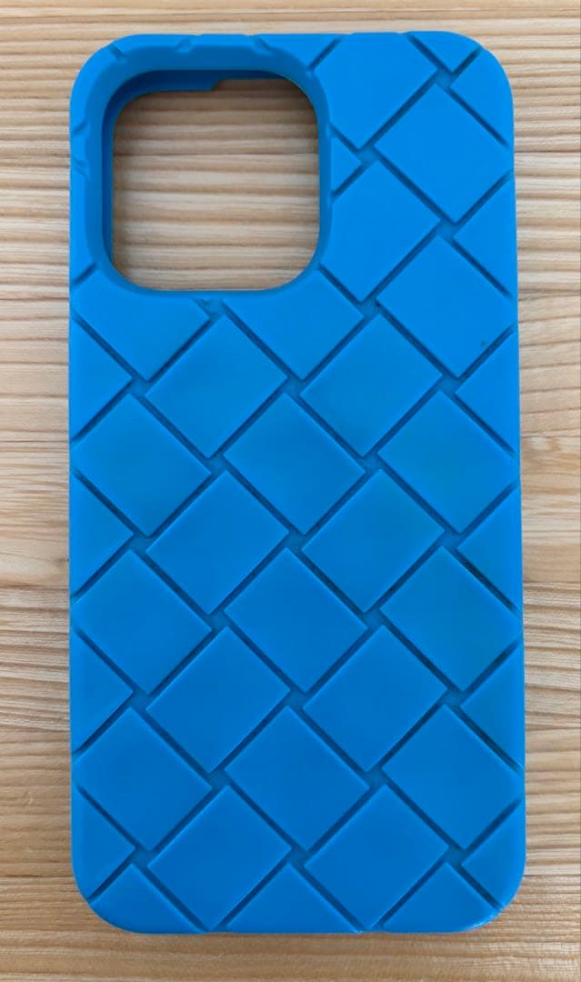 BOTTEGA VENETA iphone 13pro シリコンケース 青