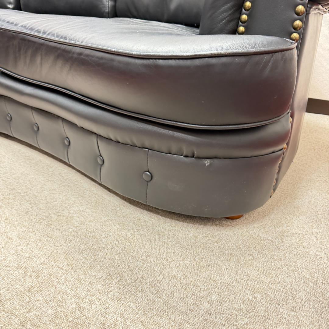 東京23区送料無料　オシャレなチェスターフィールド本革ソファー　洗浄/除菌済み