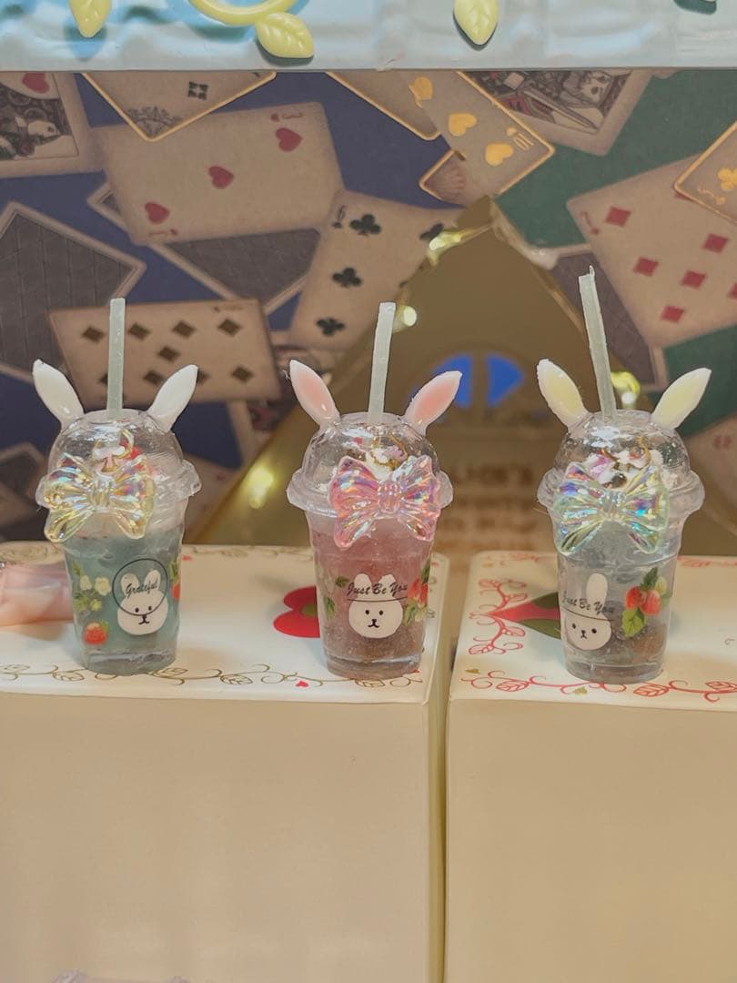 不思議な国のアリスラビットドリンクミー