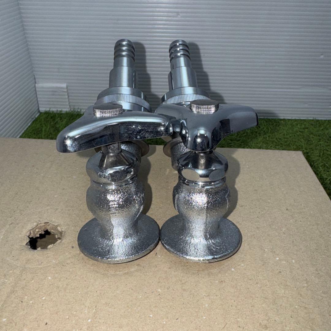 金属製シルバー蛇口2個セット L字型散水用バルブ ［2268］