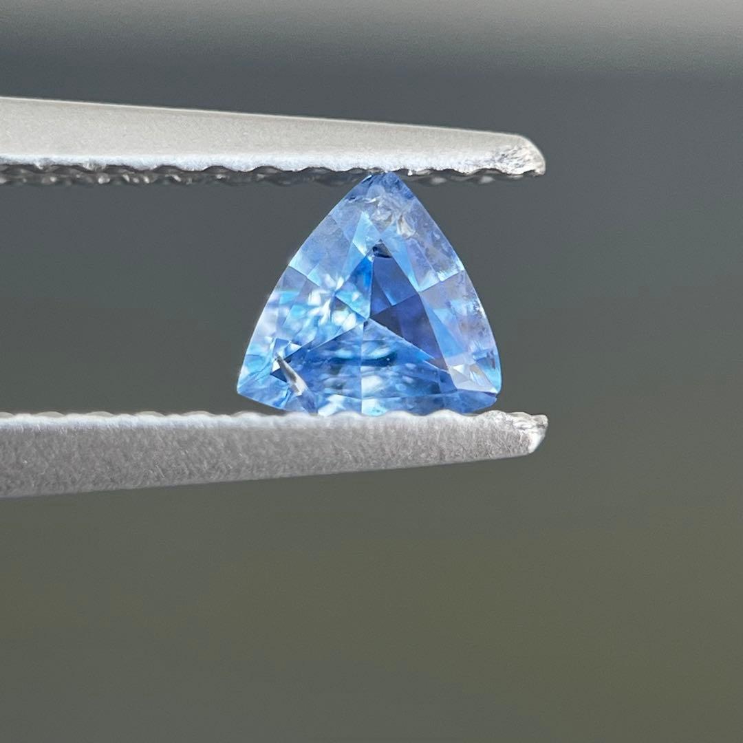 スリランカ産非加熱天然ブルーサファイアルース