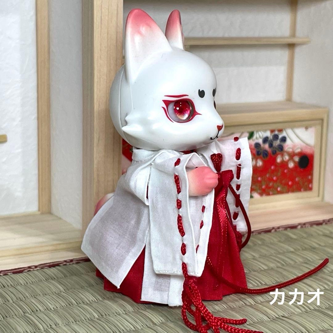 トメオーダーページ　カプセルドール　キツネ　アウトフィット　陰陽師　巫女