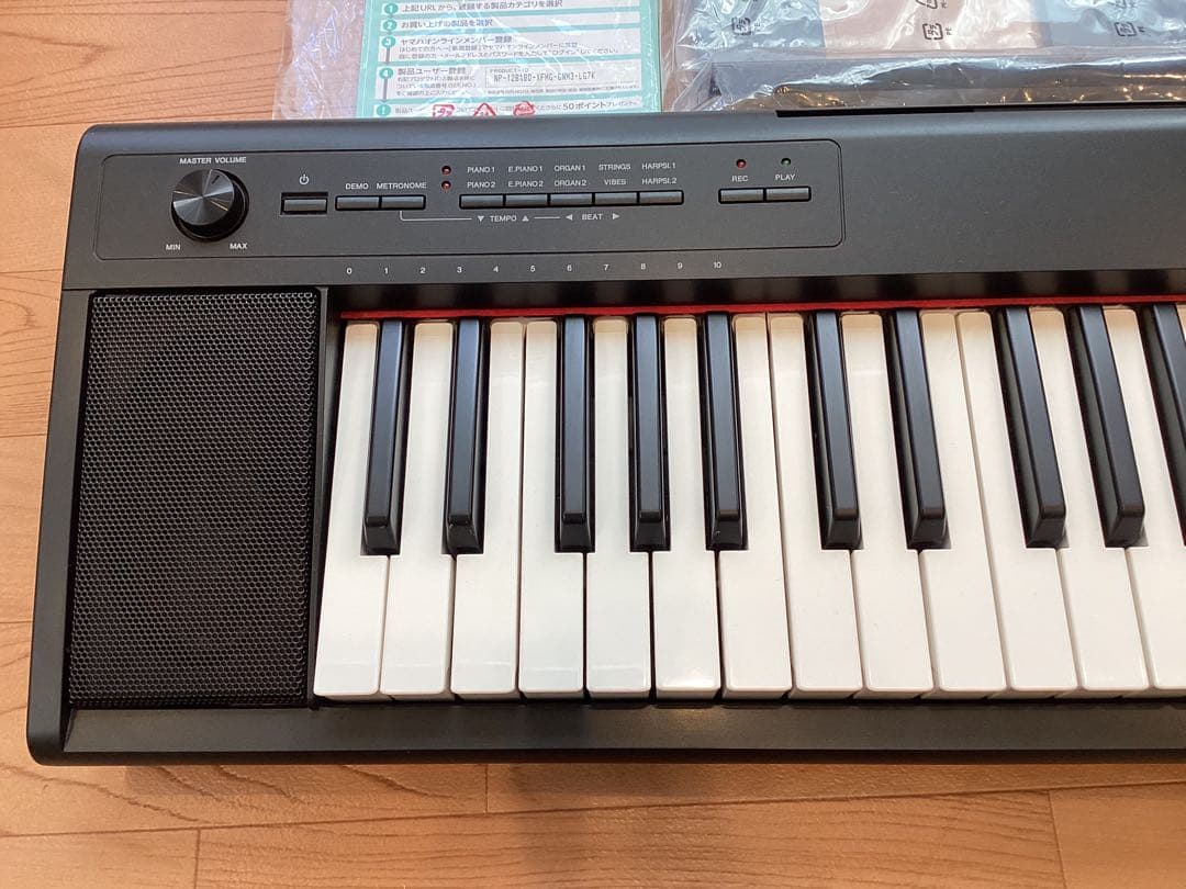 美品☆YAMAHA電子キーボードpiaggeroブラックNP-12B