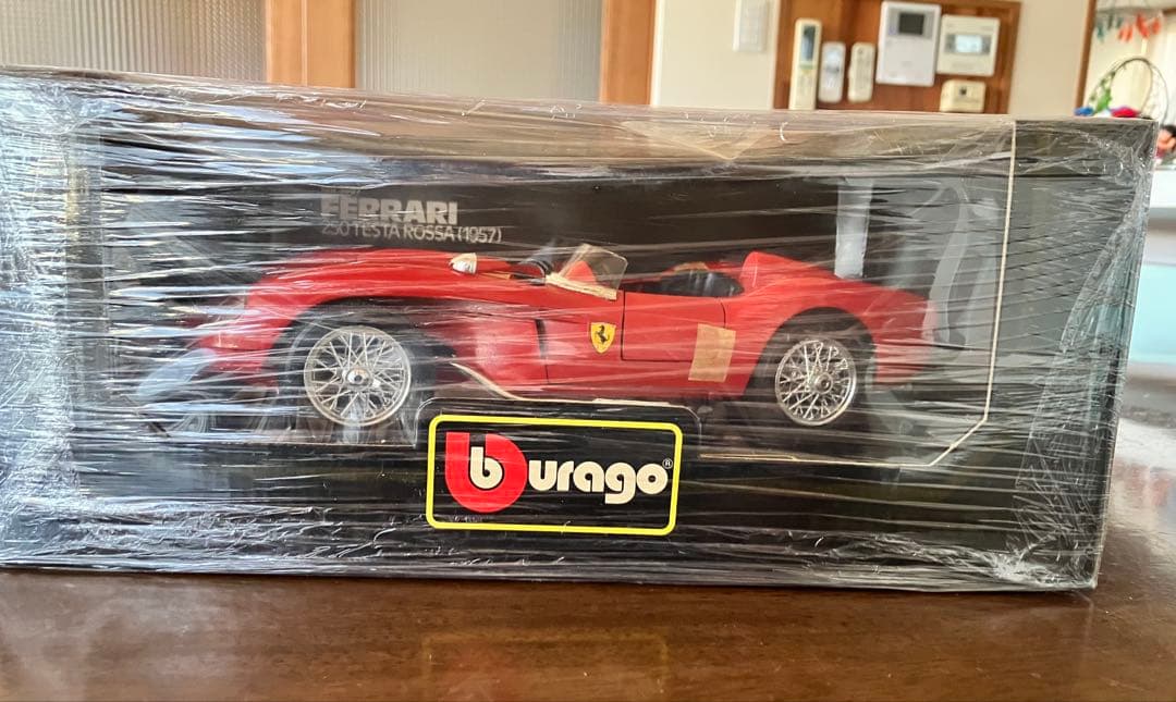 burago ブラーゴ 1/18 フェラーリ 250TR テスタロッサ 1957