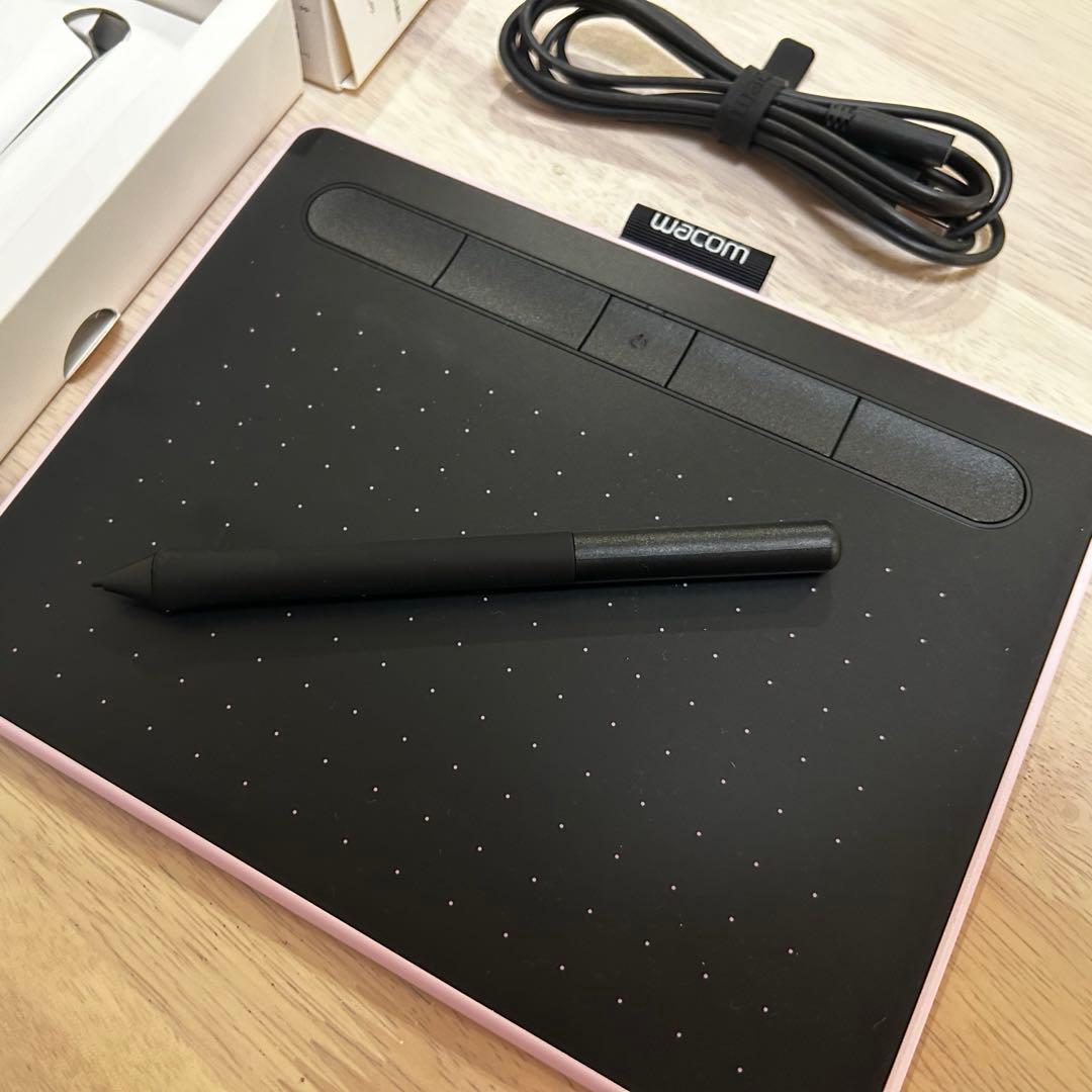 液タブ・ペンタブ Wacom Intuos Small