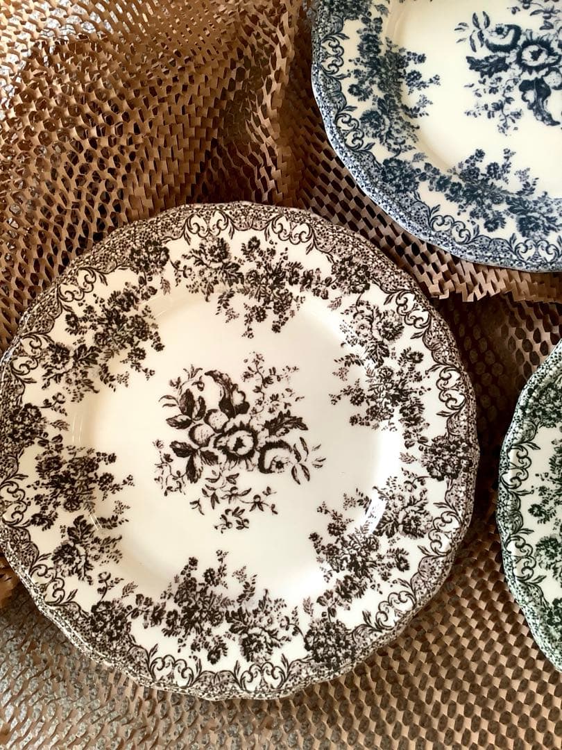 ZARA  フラワーアースンウェアデイナープレート3枚【新品•タグ付き】