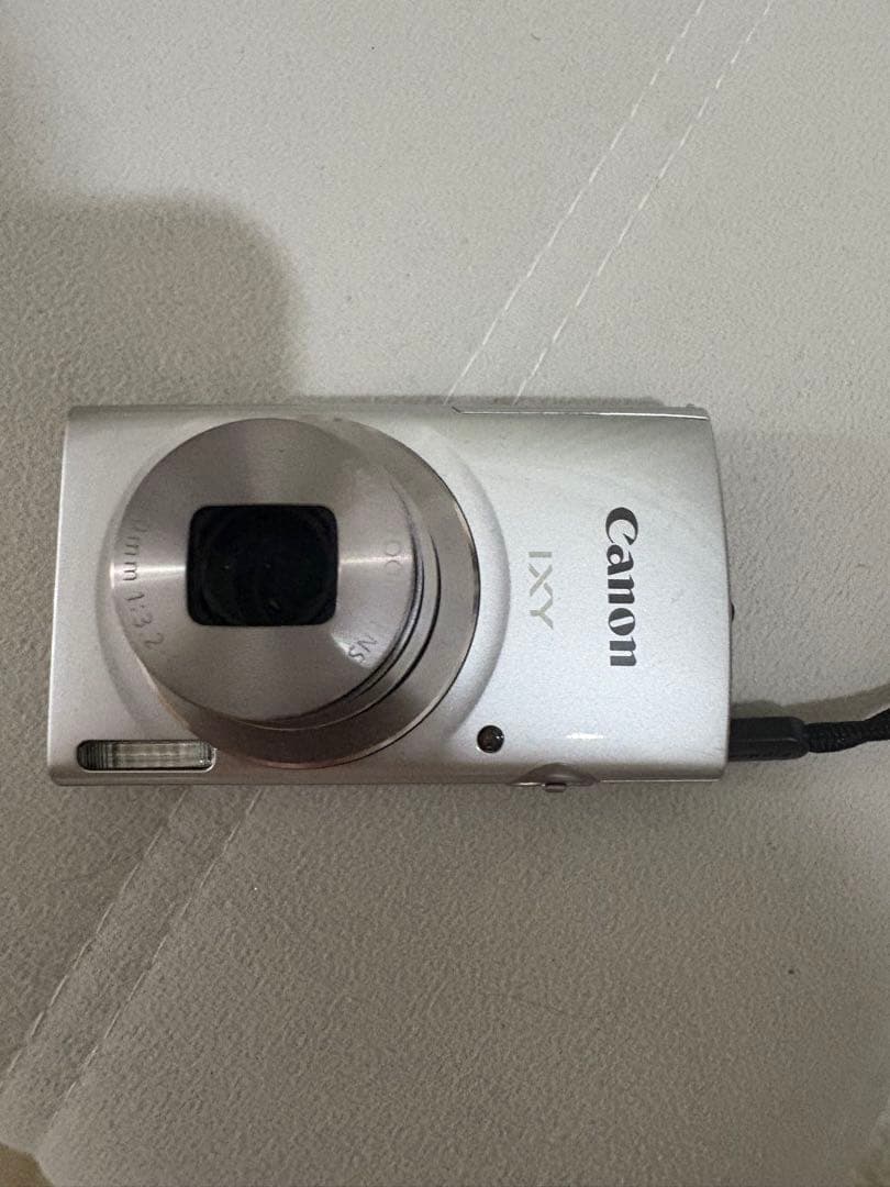 Canon IXY 180 シルバー コンパクトカメラジャンク品