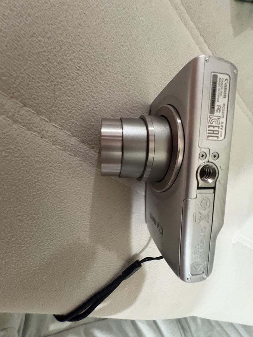 Canon IXY 180 シルバー コンパクトカメラジャンク品