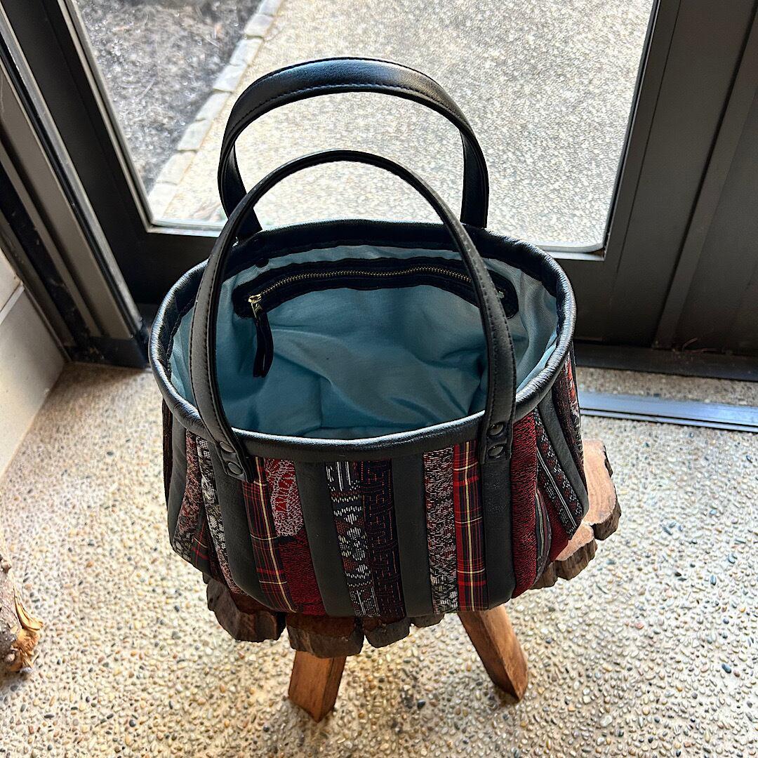 革と古布のパッチワークバッグ（黒の革＋着物生地）01016-131