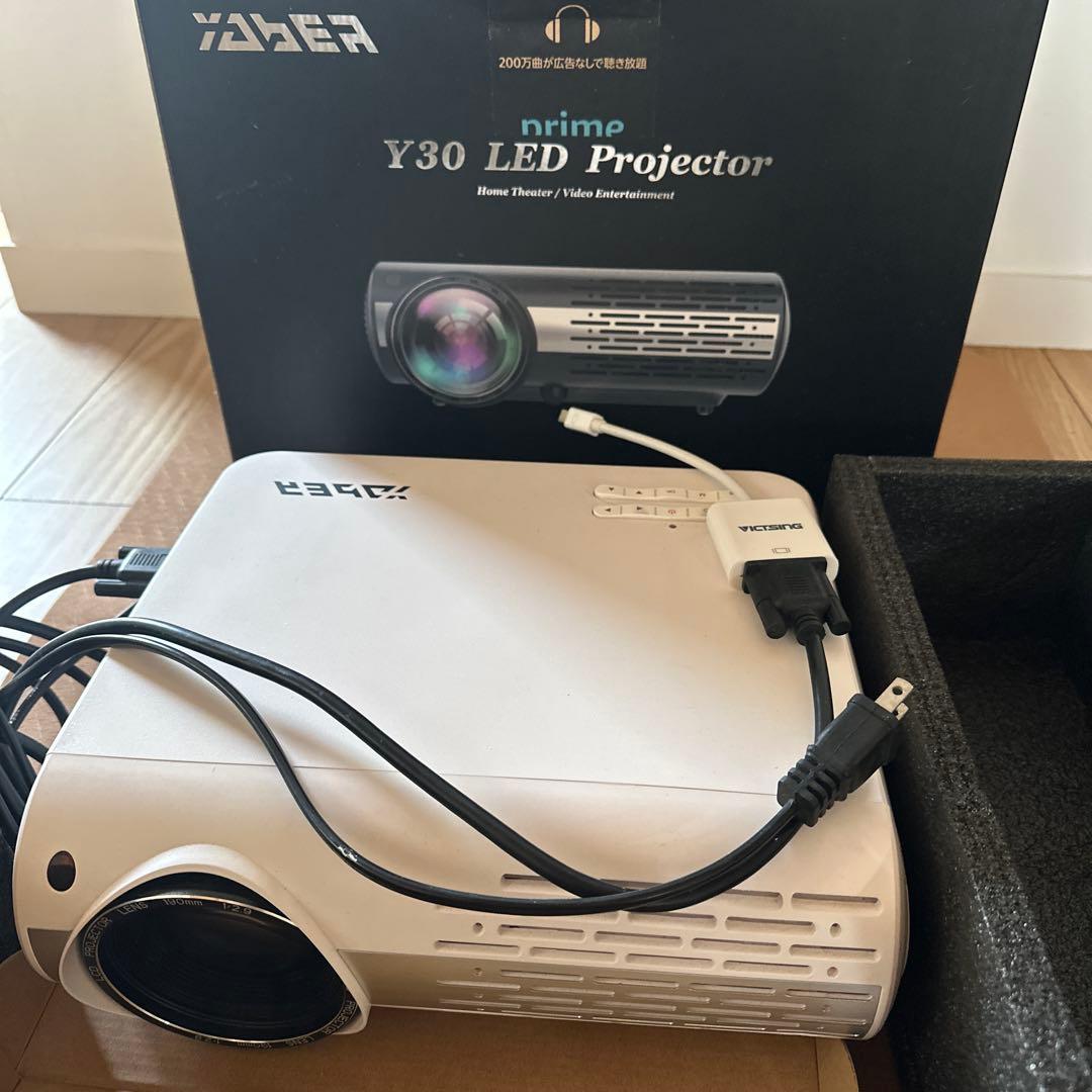 YABER Y30 LEDプロジェクター 本体　付属品、説明書付き