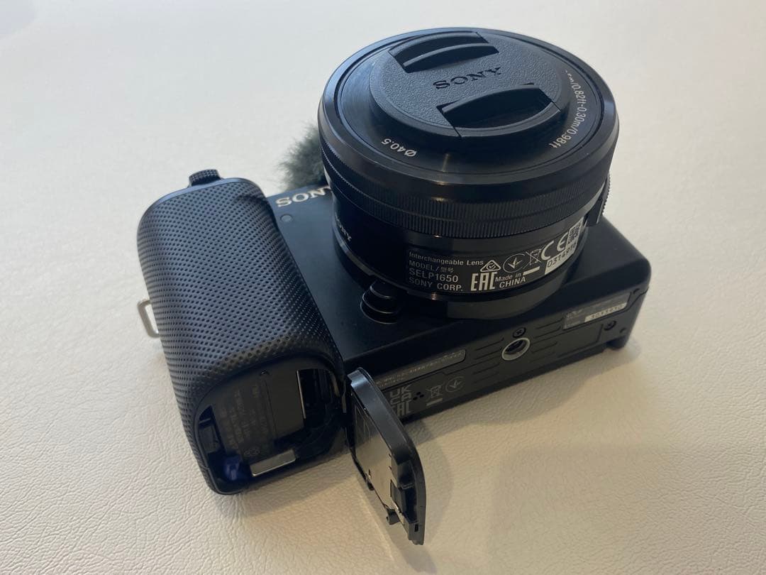 SONY α ZV-E10 L 本体と付属品