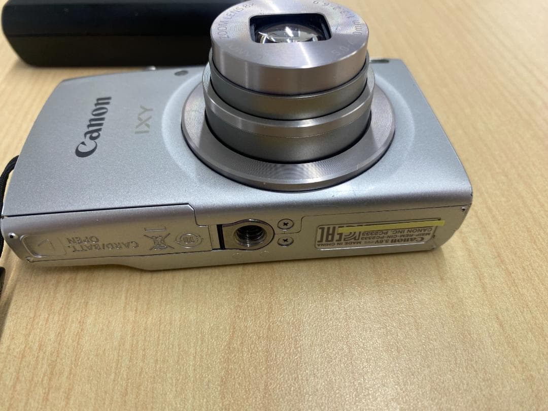 IXY 200　カメラ 【美品・現役稼働中】