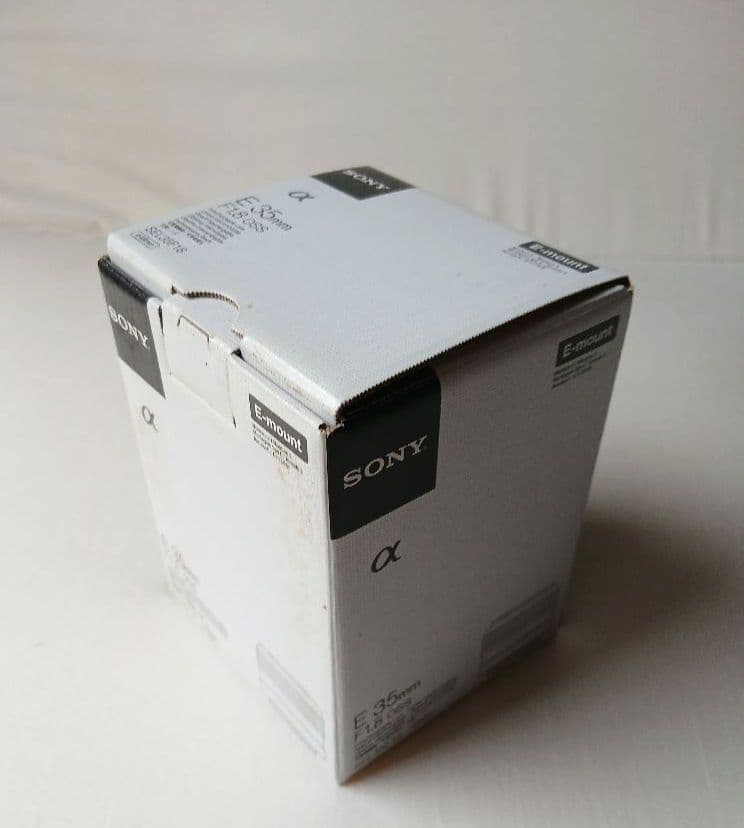 SONY α6000 ミラーレスカメラ 　&未使用バッテリー、レンズフィルター