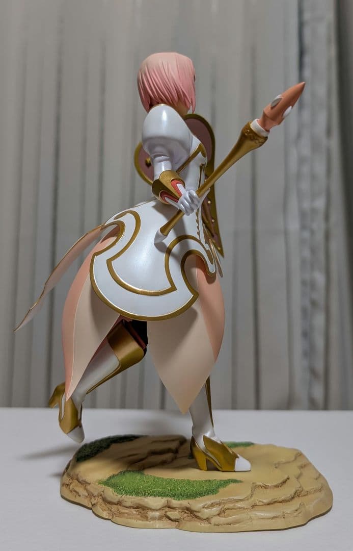テイルズ・オブ・ヴェスペリア　エステル　1/8フィギュア　アルター