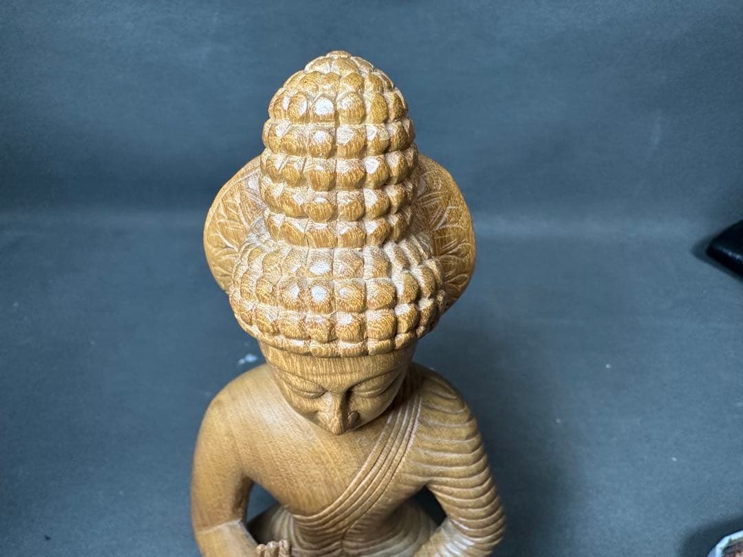白檀　仏像　老山白檀　仏教美術　天然素材　置物　飾り物　古美術品　 置物　仏教