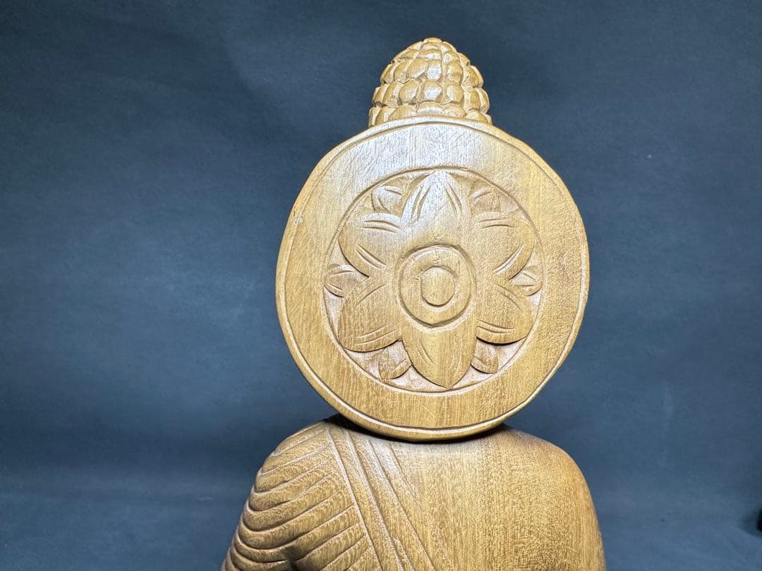 白檀　仏像　老山白檀　仏教美術　天然素材　置物　飾り物　古美術品　 置物　仏教