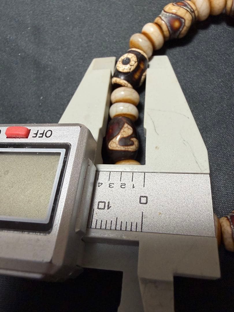 台湾天珠‼️西蔵老礦玉髄骨董龍紋宝瓶天珠ブレスレット