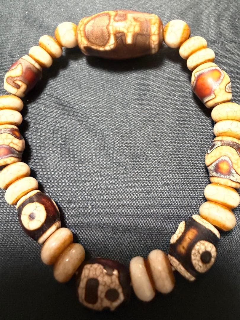 台湾天珠‼️西蔵老礦玉髄骨董龍紋宝瓶天珠ブレスレット