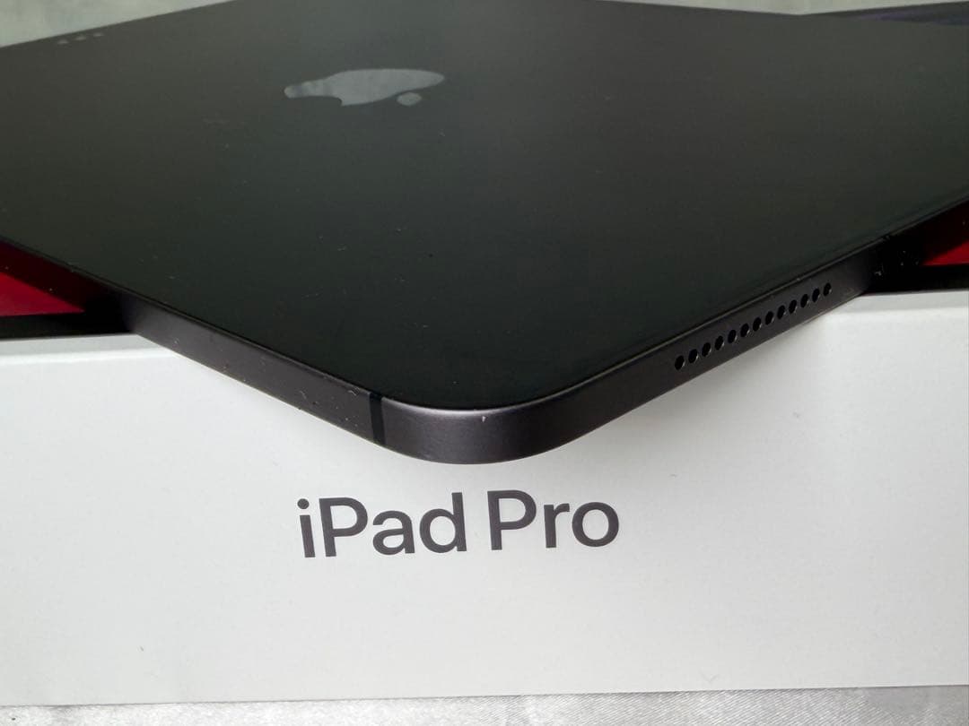 ★美品 iPad Pro 11インチ Wi-Fi Cellular 256GB