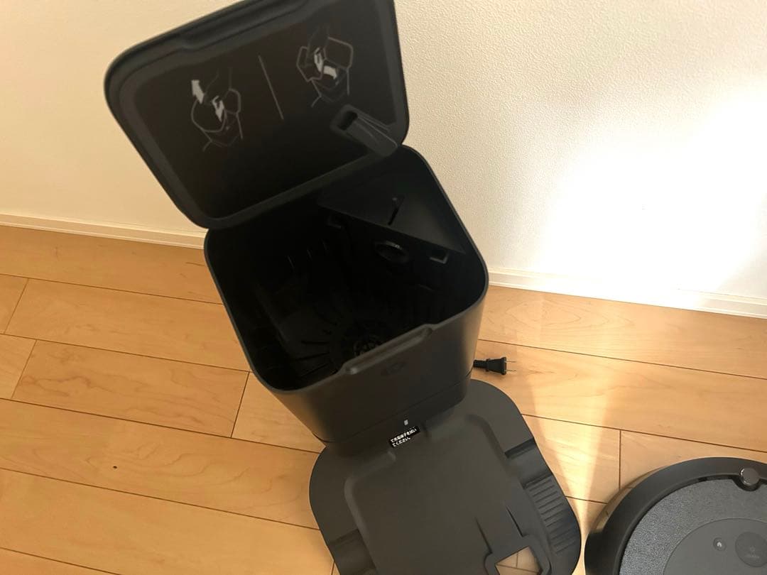 ルンバ　iRobot Roomba i3+ 自動ゴミ収集機能付き