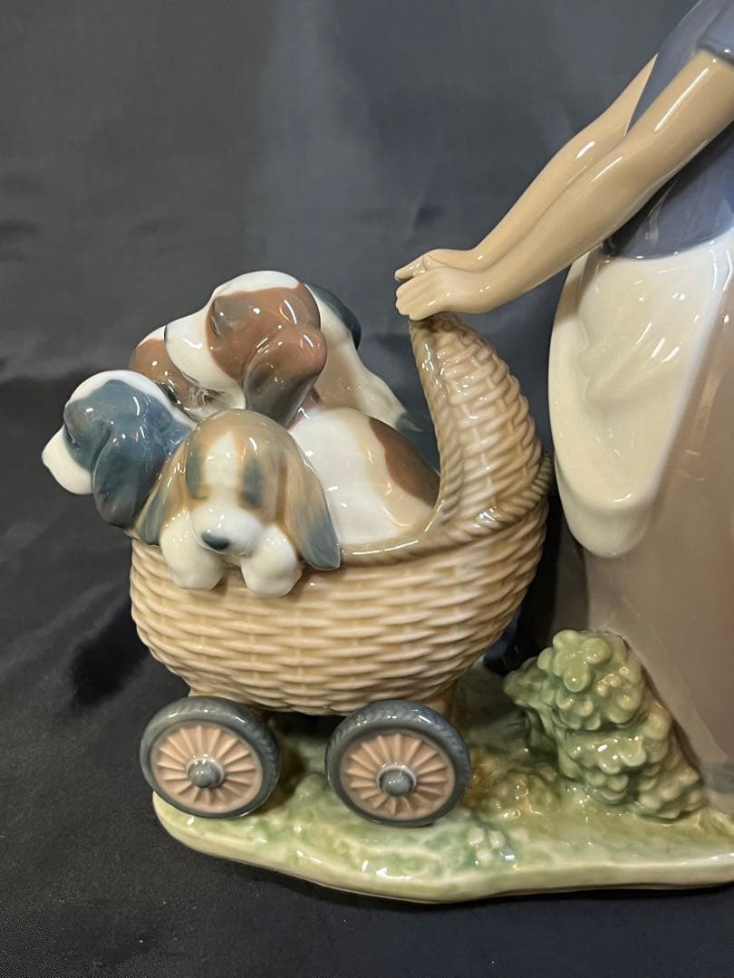 LLADRO リヤドロ 子犬達のお散歩 仔犬 少女 カート 乳母車 犬 5364